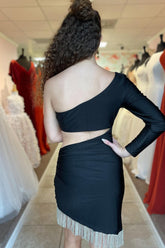 Black Homecoming Dress One Shoulder One Sleeve Tight Short Prom Dress with Fringes